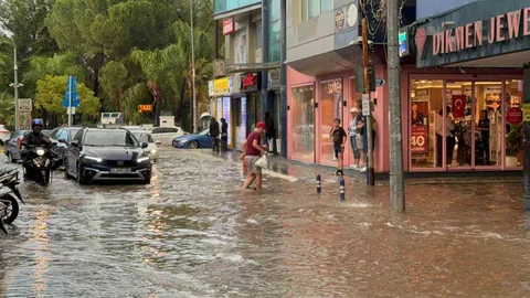 Fethiye'de Şiddetli Yağışlar Etkili Oldu