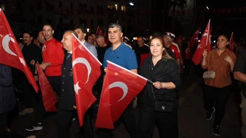 Başkan V. Şener, Cumhuriyet Bayramı Yürüyüşü"Ne Katıldı