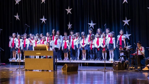 Büyükşehir’in Çocuk Kampüsleri 29 Ekim Etkinliklerinde Tek Yürek Oldu