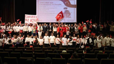 Cumhuriyetin 102. Yılı Coşkuyla Kutlandı