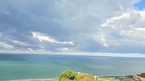 Zonguldak’ta Gökkuşağı ve Hortumlar Görüntülendi