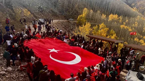 Cumhuriyet Coşkusu Kayseri Ortaseki'de Yaşandı