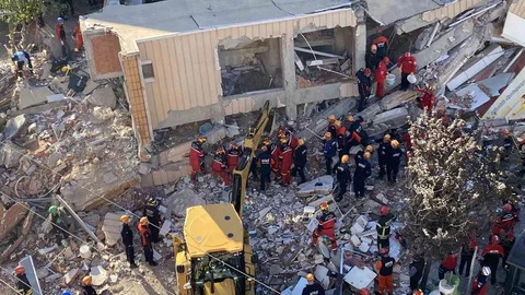 Gebze'deki Çöken Binada Kimlikler Belli Oldu