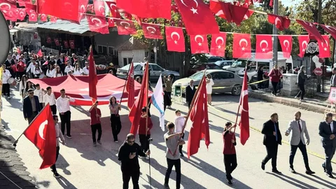 Çamlıyayla'da Cumhuriyet Bayramı Coşkusu