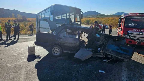Mersin'de Tarım İşçilerini Taşıyan Midibüs Kazası