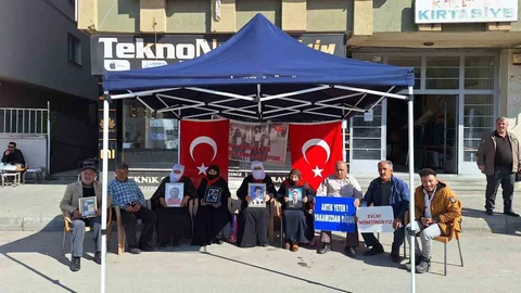 Muş'ta Aileler Umutlu Bekleyişte