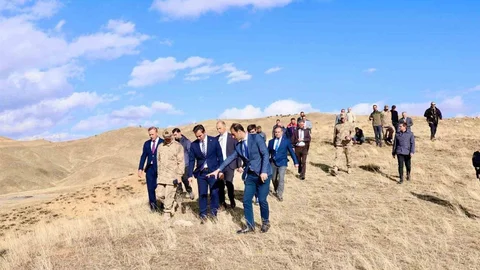 Bitlis'te Şehit Askerler Ziyareti