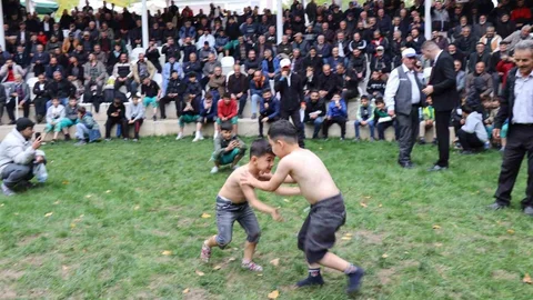 Erzurum'da Karakucak Güreşleri Başladı