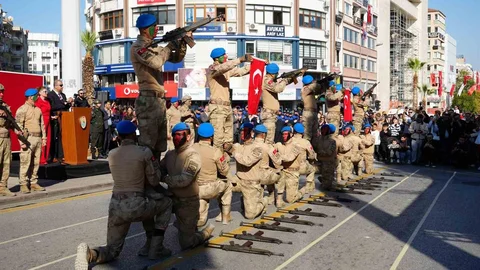 Denizli’de Cumhuriyet Bayramı Coşkusu