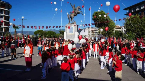 Cumhuriyet’in 102. Yılı Edremit’te Kutlandı