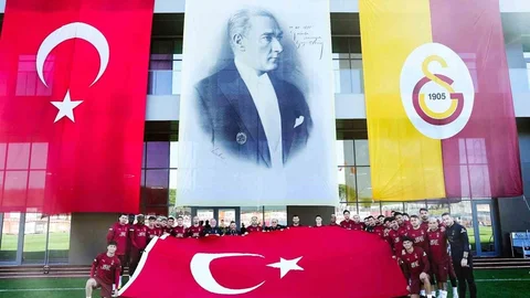 Galatasaraylı Futbolculardan Bayram Kutlaması