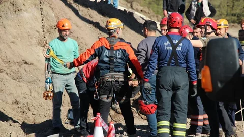 Akyazı'da Kuyuya Düşen İşçi