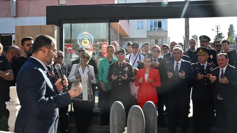 Mustafa Ertuğrul Aker'in Anıt Mezarı Açıldı