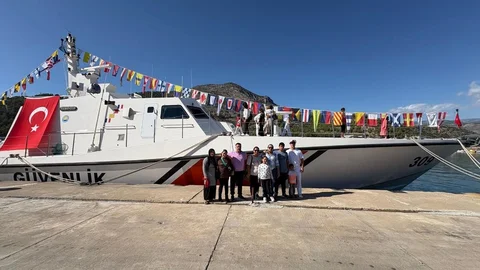 Tcsg 309 Botu, Bozyazı Limanı’nda Vatandaşların Ziyaretine Açıldı.