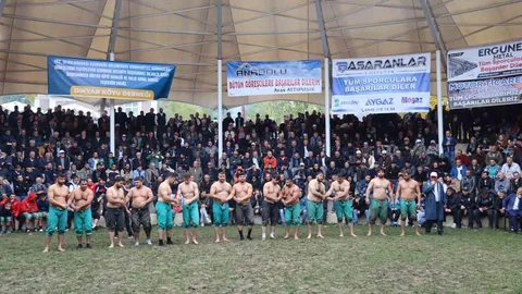Erzurum'da Karakucak Güreşleri Heyecanı