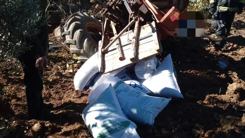 Denizli'de Traktör Devrildi