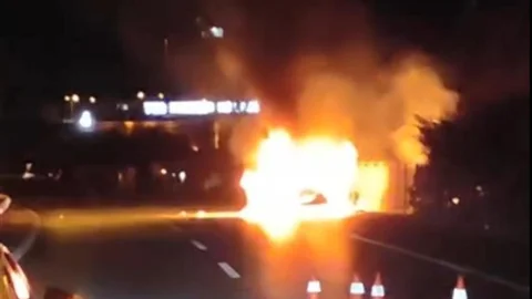 Mersin'de Otomobil Yangını