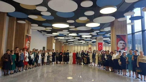 Cumhuriyet Defilesi Bursa'da Gerçekleşti