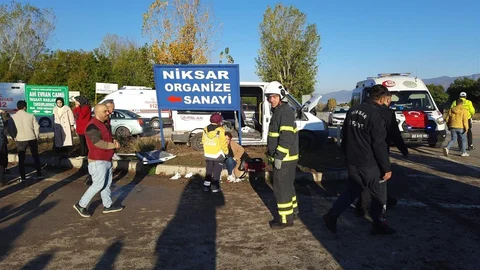 Tokat'ta İşçi Servisleri Çarpıştı