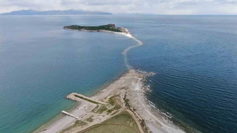 Van Gölü'nde Antik Yol Ortaya Çıktı