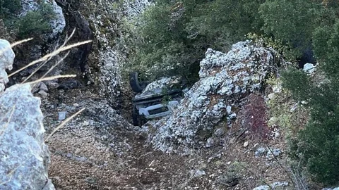 Mersin'de Uçuruma Düşen Araçta Ölüm