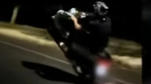 Tek Teker Motorsiklet Kullanan Sürücünun Ehliyetine ve Motorsikletine 60 Gün El Konuldu