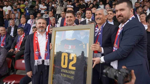 Kahta'da Onursal Başkanlık Unvanı