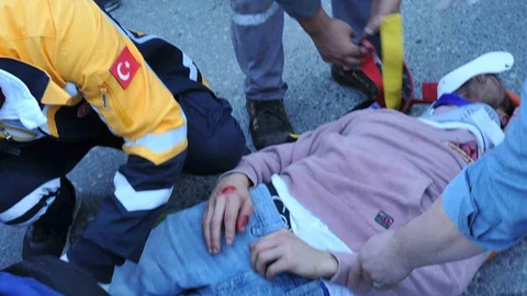 Sakarya'da Pikap ve Motosiklet Çarpıştı