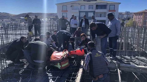 Kırılan Pompa Parçası İşçiyi Yaraladı