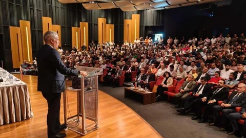 Mersin’de "b-reçete" Sistemi Tanıtıldı: Pestisit Kullanımı Kayıt Altına Alınıyor