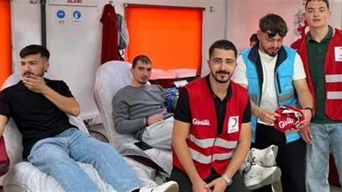 Aydın'da Öğrencilerden Kan Bağışı