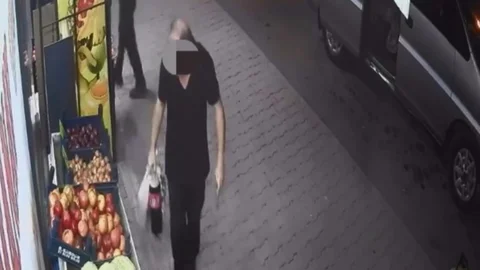 Mersin'de Bir Marketten Kola Hırsızlığı