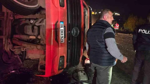 Ankara'da Tır Devrildi
