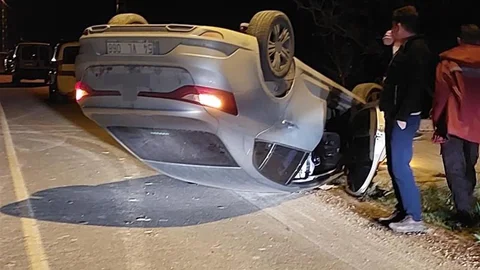 Sakarya'da Takla Atan Otomobil