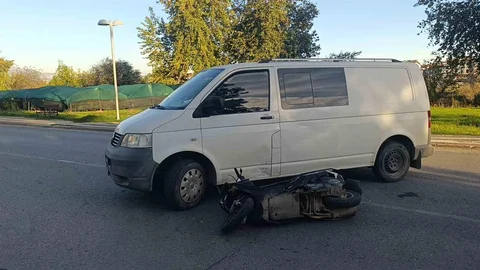 Antalya'da Dikkatsiz Sürücü Kazaya Neden Oldu