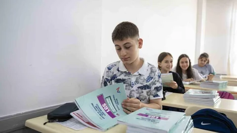 Mersin'de Ücretsiz Kitap Dağıtımı