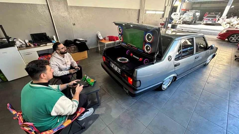 Trabzon'da Tofaş Aracın İlginç Bagajı