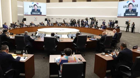 APEC Zirvesi'nde İş Birliği Çağrısı