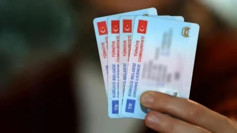 1.8 Milyon Kişi Yenileme İçin 7 Bin 438 TL Ödeyecek: 15’tl’ye Ehliyet Yenileme Süresi Bitti!