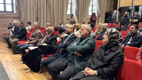 Esenler'de Yazarlar Buluşması Düzenlendi