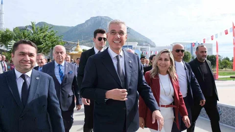 Antalya'da Sağlık Bakanı Açıklamalarda Bulundu