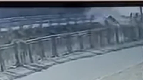 Adana'da Hafif Ticari Araç Kanalda Uçtu