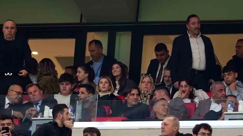 Vincenzo Montella Maçta İzledi