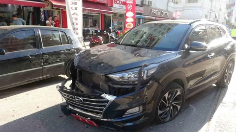 Muratpaşa Kaymakamı Trafik Kazasında Yaralandı