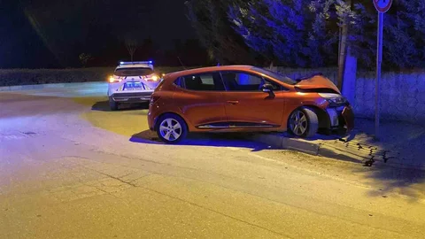 Bursa'da Kontrolden Çıkan Araç Kazası