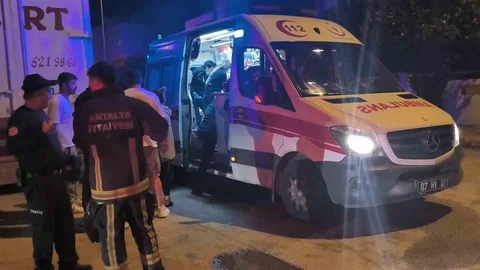 Antalya'da Yangın Panik Yarattı
