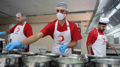 Türk Kızılay Elazığ'dan Sıcak Yemek Desteği