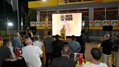 Mersin'de Basketbol Akademisi Tanıtıldı