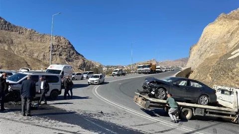Hakkari-Van Karayolunda Trafik Kazası