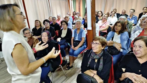 16. Alzheimer Eğitim Kampı Mezitli Gülbahar Özmen Aktif Yaş Alma Evi'nde Yapıldı